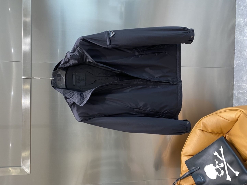 Pra*a outwear